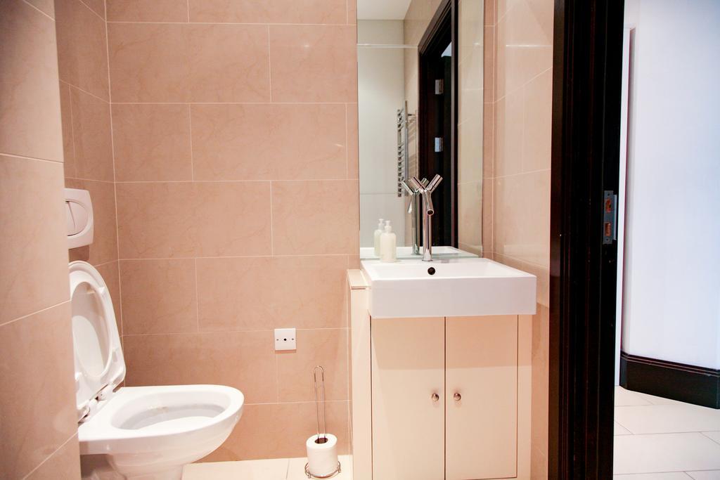 Club Living - Barbican Apartments Londyn Pokój zdjęcie